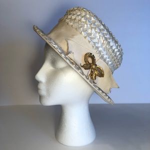 Vintage Off White Straw Hat & Brooch